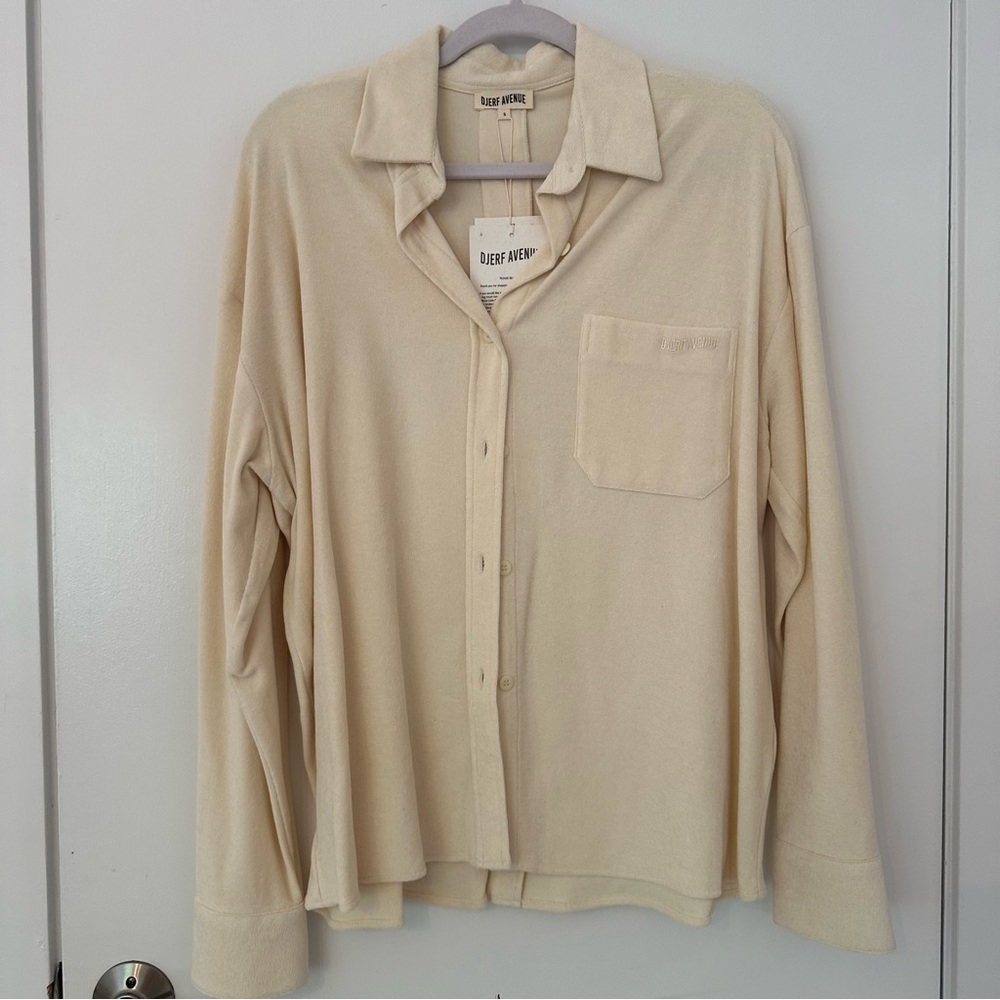 Djerf avenue terry on the go shirt cream